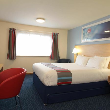 Travelodge Bristol Central Anchor Road Exterior photo