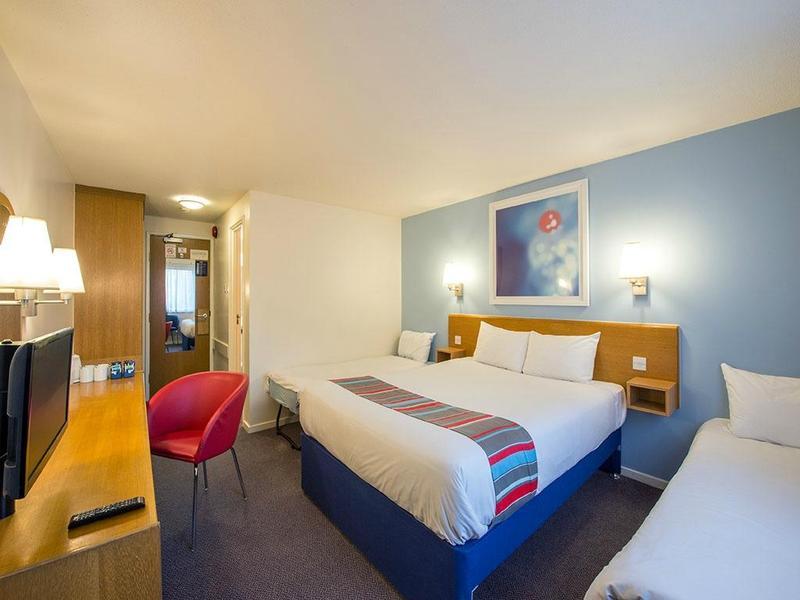 Travelodge Bristol Central Anchor Road Exterior photo