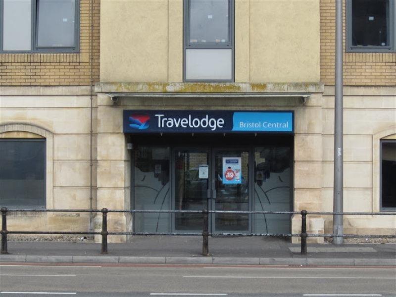Travelodge Bristol Central Anchor Road Exterior photo